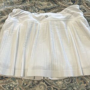 Lululemon skirt size 8 white